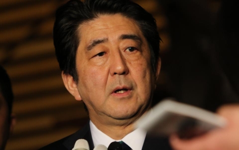Thủ tướng Nhật Bản trả lời báo chí